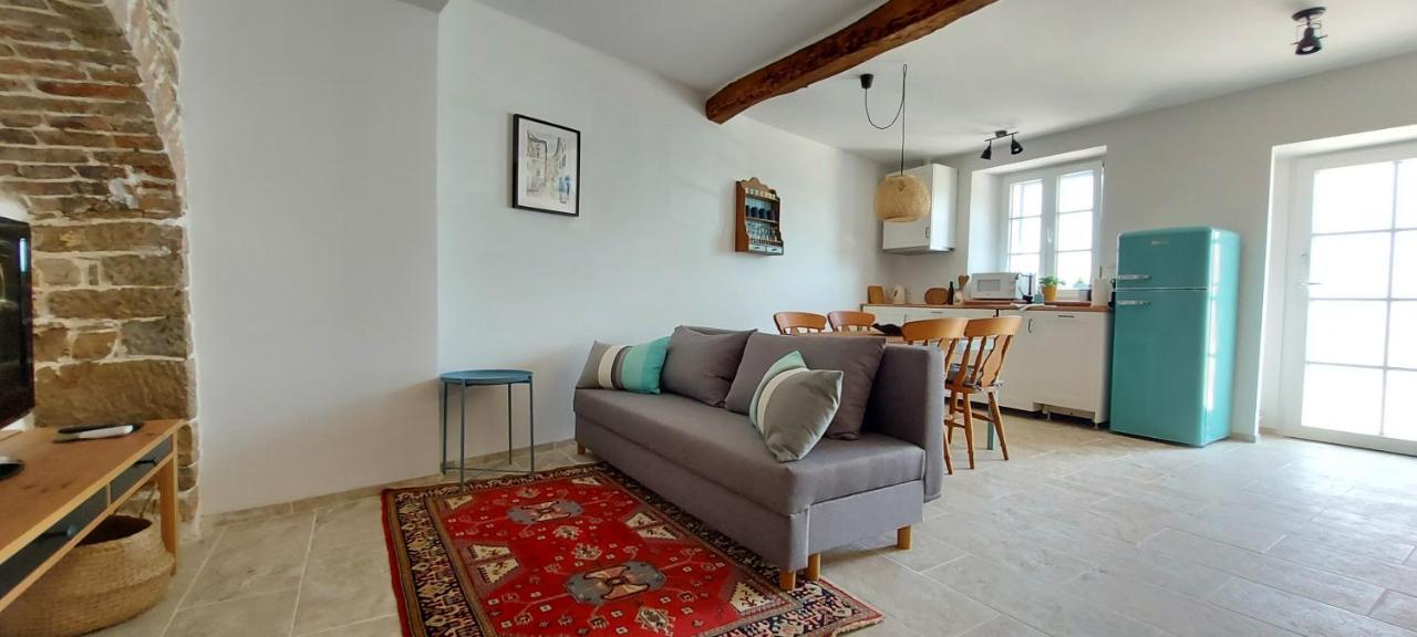 Apartment Мотовун Экстерьер фото